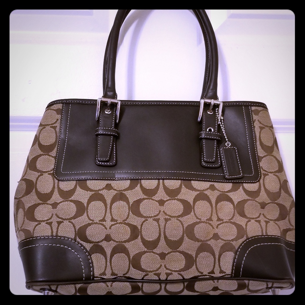 Coach Khaki/Mahogany Classic Signature Handbag!